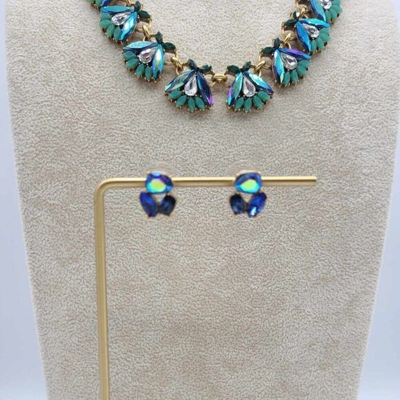 J Crew Shades of Blue Crystal Statement Necklace and Earrings. - Picture 7 of 11